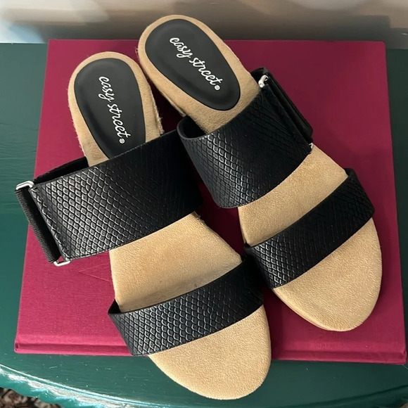 NWOT Easy Street Women's Olympia Slide Sandals Sz 9.5W - Picture 2 of 6